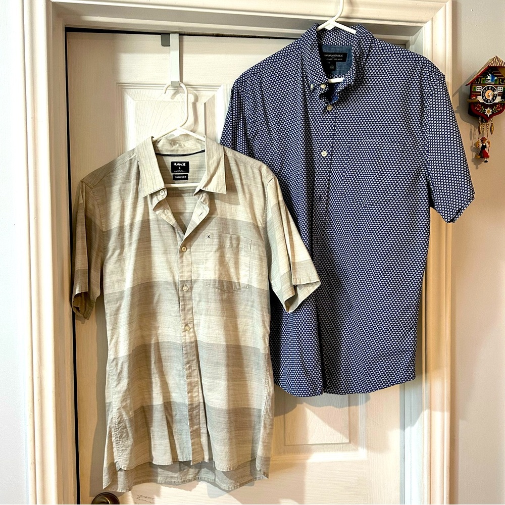 Bundle (2) Men’s Short Sleeve button-down dress shirts EUC Large 100% cotton